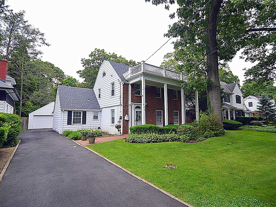1st image of 204 Prince Ave