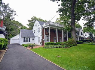 204 Prince Ave, Freeport, NY 11520