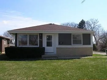4622 N 87th St photo 1