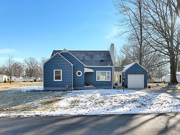 2nd image of 253 Goodhue Dr