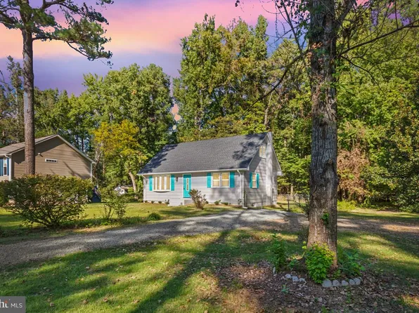 362 Lake Dr, Colonial Beach, VA 22443