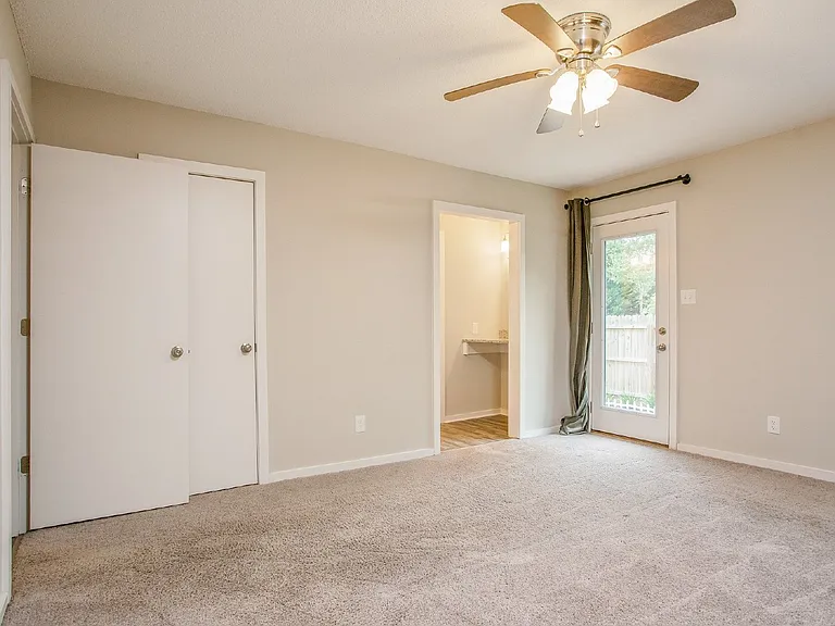 4616 Pine Needle Ct — Photo 8