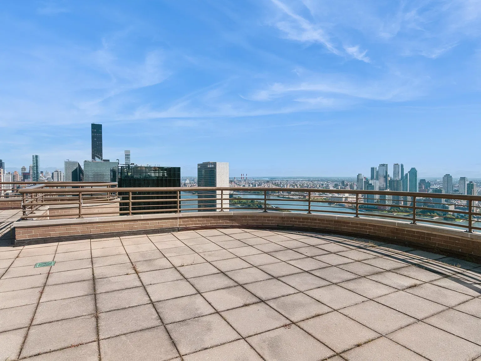 330 East 38th Street — Photo 3