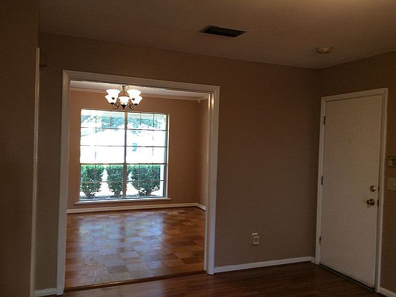3rd image of 2709 Higgins Dr
