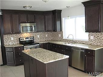 4th image of 10624 Roanna Ln
