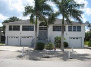 190 Anchorage St, Fort Myers Beach, FL 33931