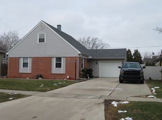 3239 Stafford Dr, Oregon, OH
