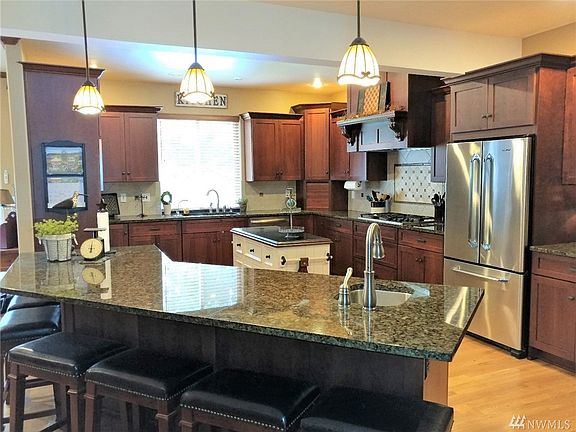 5th image of 15012 99th Avenue Ct E