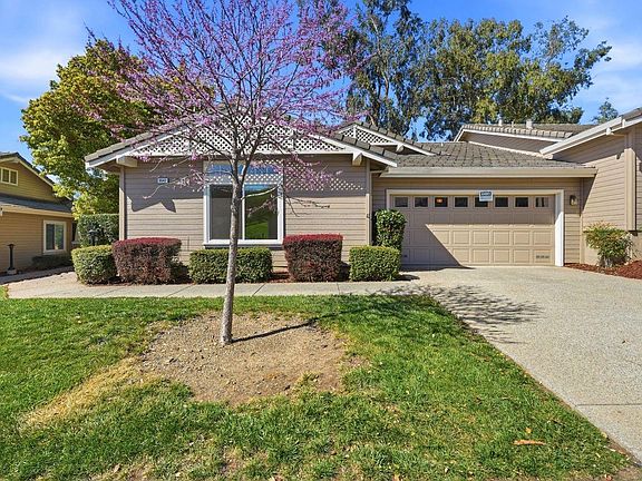 4th image of 8642 Solera Dr