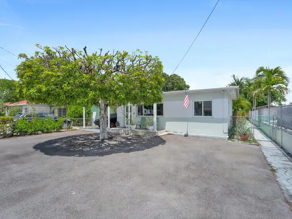 725 NW 24th Ct, Miami, FL 33125