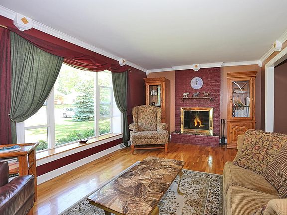 3rd image of 1651 Bonneville Dr