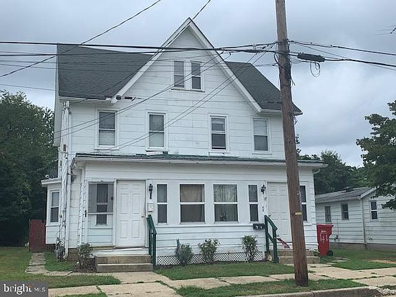 2nd image of 42 42-44 Railroad Ave