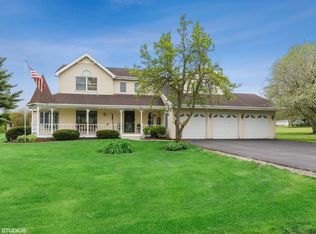 37W965 Heatherfield Dr, Elgin, IL 60124