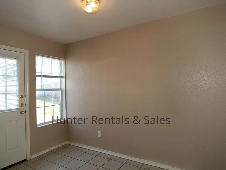 4506C Jeff Scott Dr — Photo 6