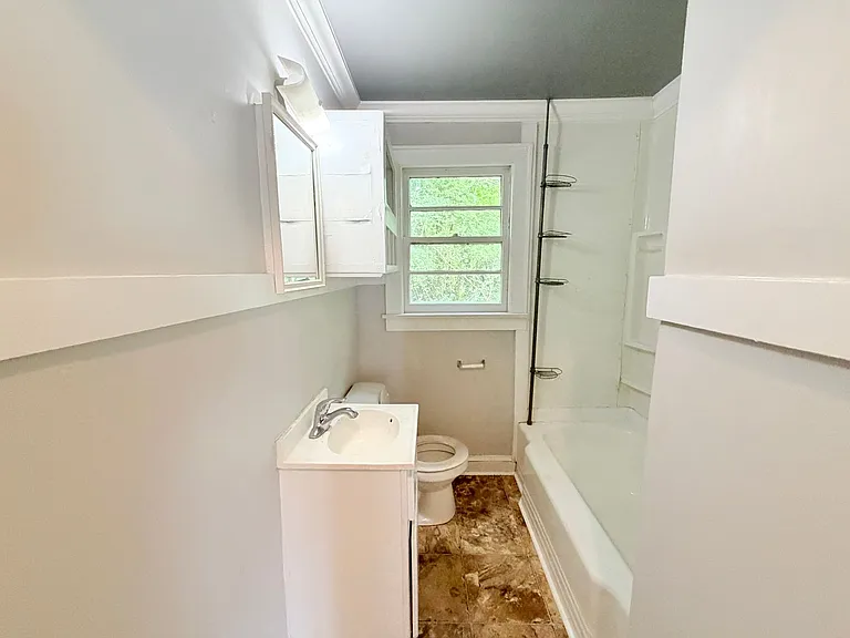 520 King St SE — Photo 7