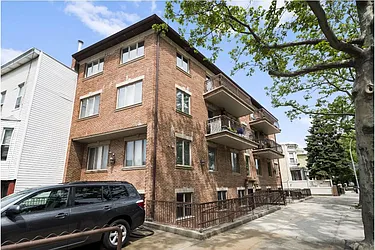 82 East 5th Street in Windsor Terrace
