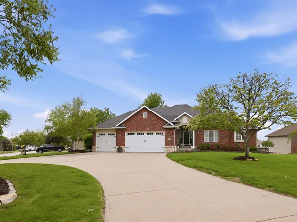 4408 N 17th St, Carter Lake, IA 51510