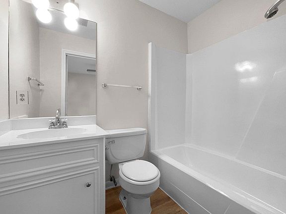 2nd image of 16646 Beckland Ln