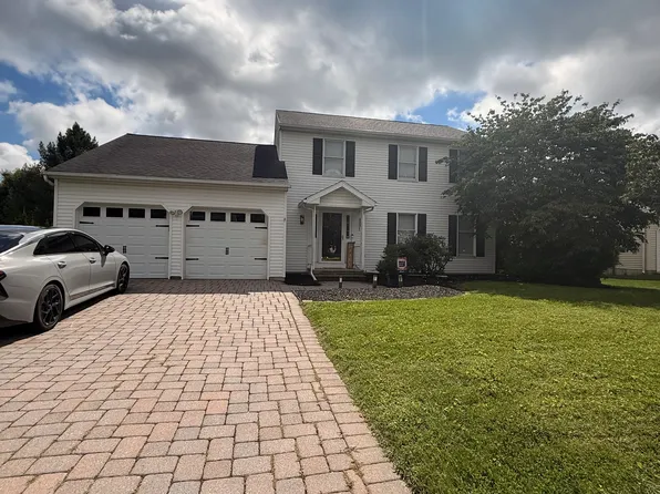 173 E Beil Ave, Nazareth, PA 18064
