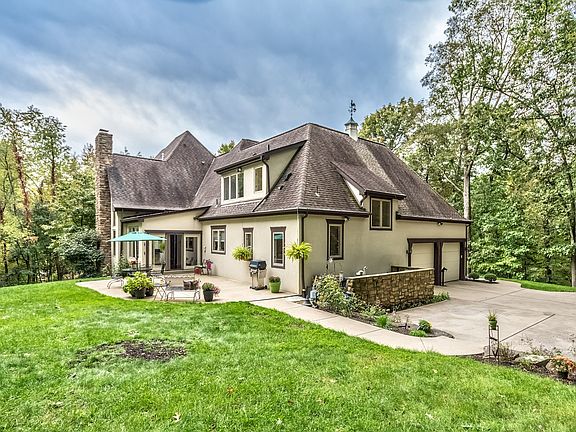 4th image of 408 Settlers Village Cir