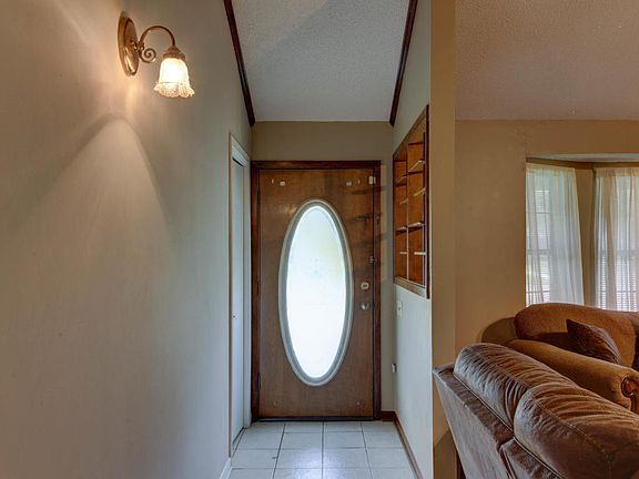 4th image of 807 Dartez Dr