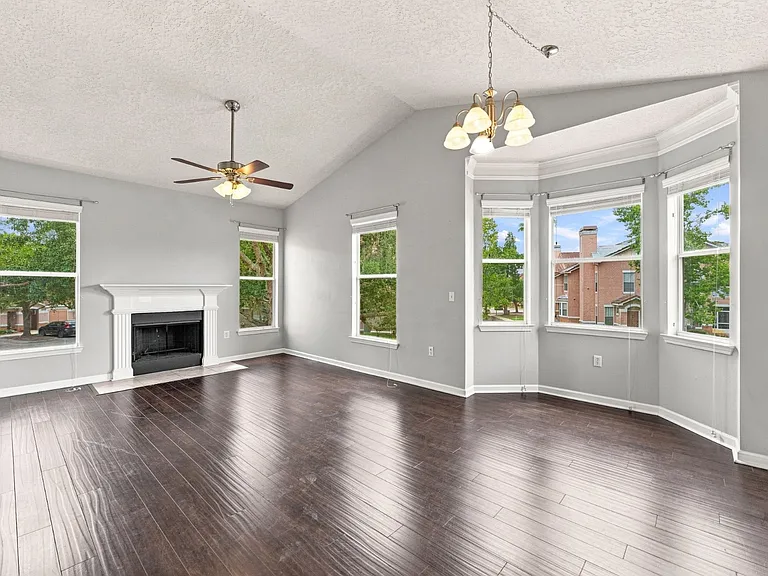 10436 Villa View Cir — Photo 4
