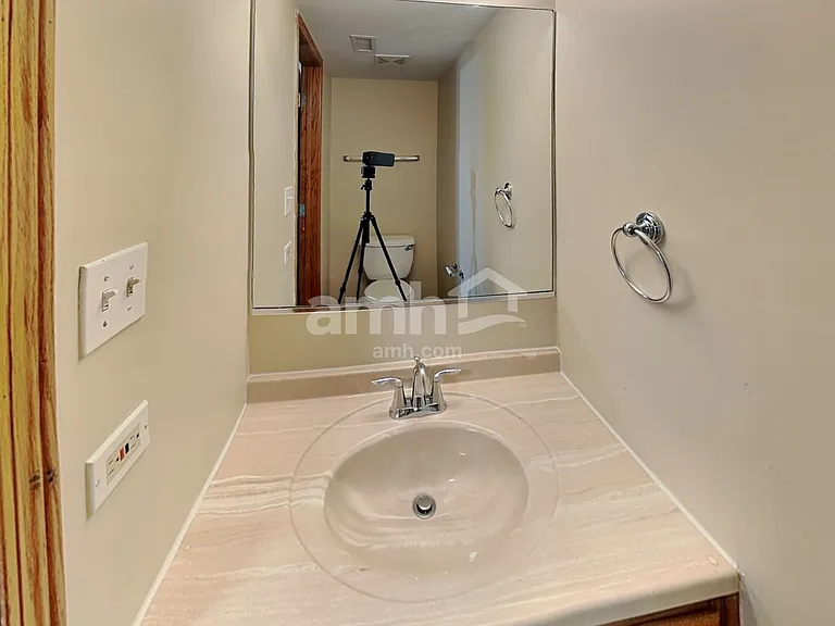 1457 Root St — Photo 7