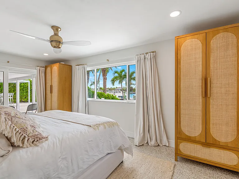 2882 W Vina Del Mar Blvd — Photo 28