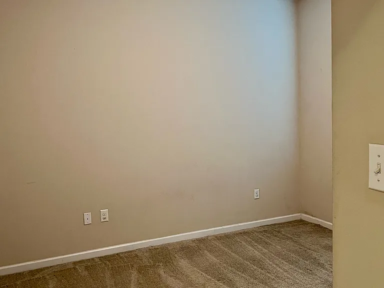 652 Northbrook Dr — Photo 12