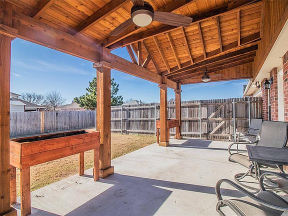 3rd image of 2814 Sutters Mill Way