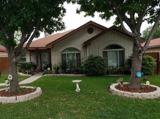 1462 Raintree Dr, Eagle Pass, TX 78852