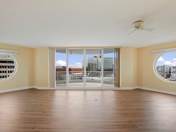 2nd image of 1771 Ringling Blvd Unit 1004