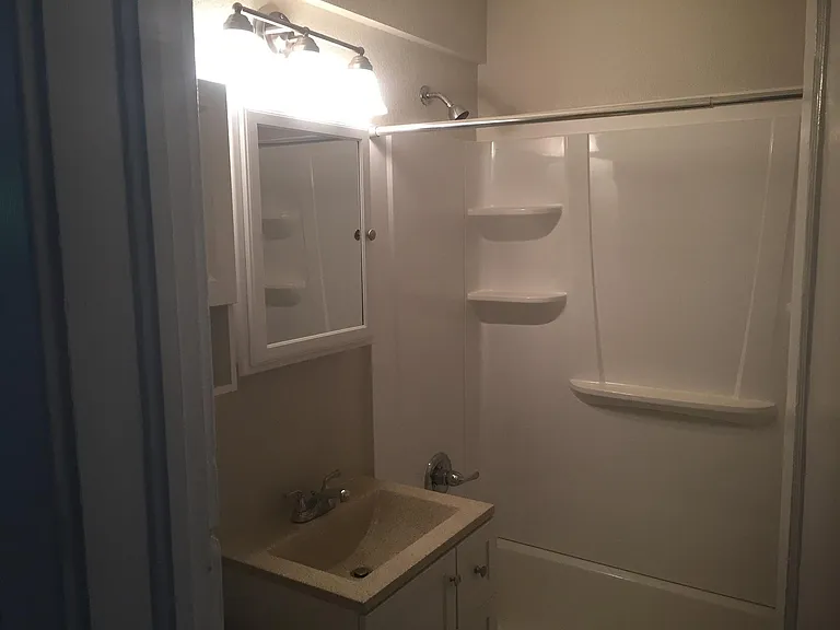 2295 S Franklin St — Photo 7