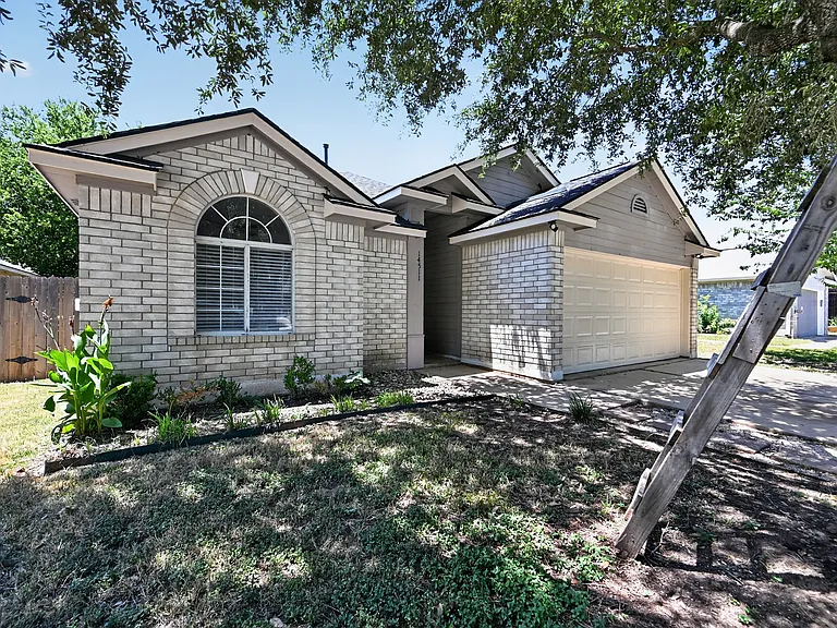 14511 Oliphant St — Photo 2