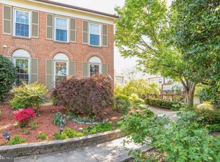 6156 Wellington Commons Dr, Alexandria, VA 22310