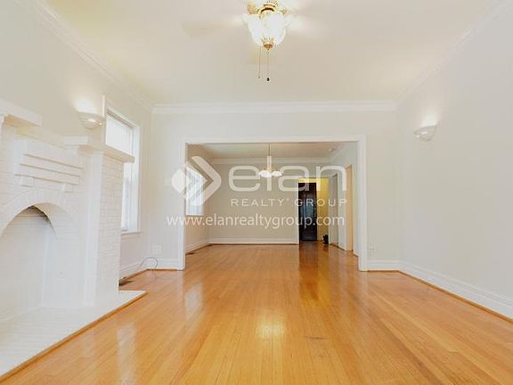 2nd image of 2525 W Ardmore Ave Ste 1