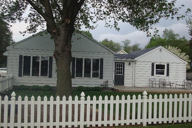 102 McKinley St, Kouts, IN 46347 Zillow