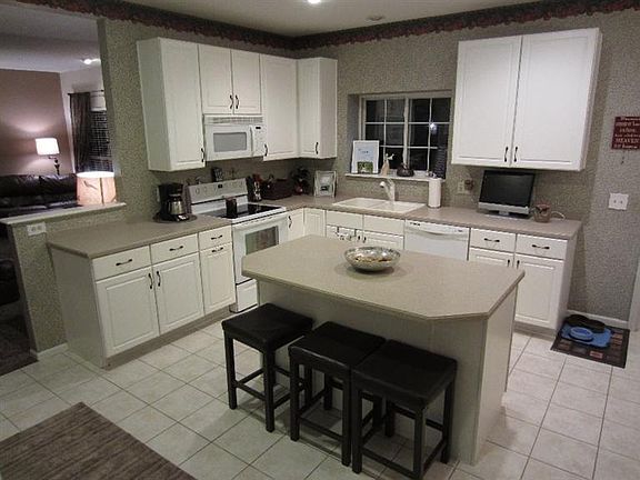 5th image of 1808 Silverado Dr