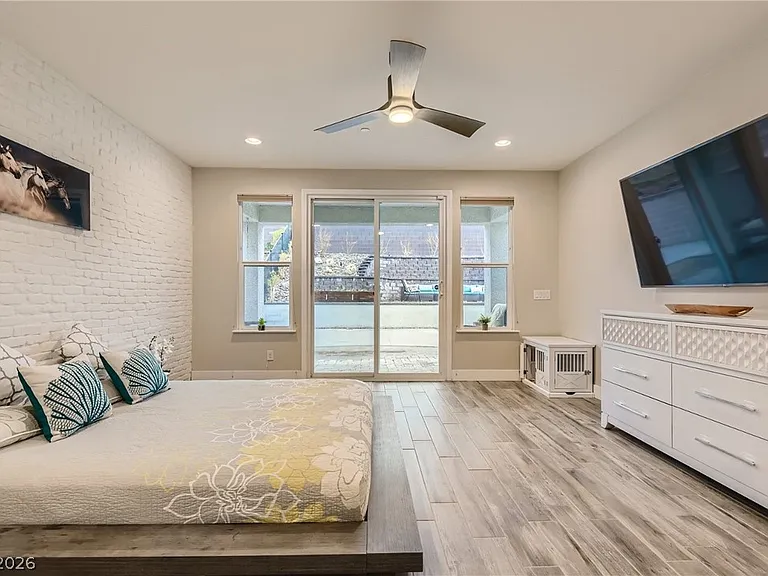 4631 Amazing View St — Photo 10