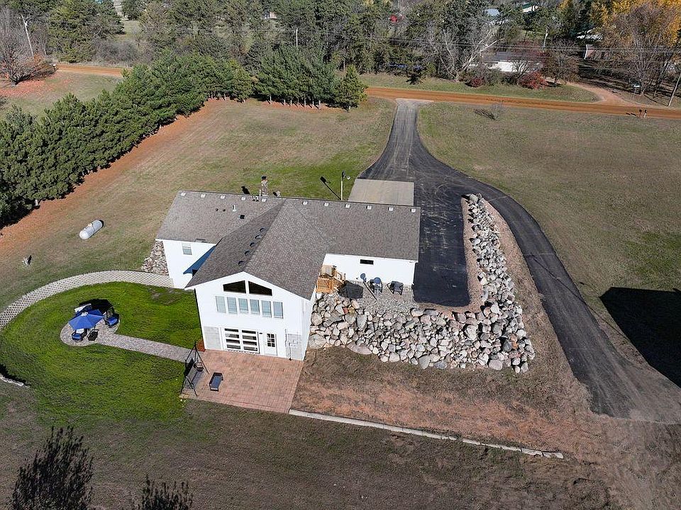 1st image of 6851 W 195th St