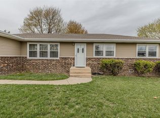 1913 Donna Cir, Lebanon, MO 65536