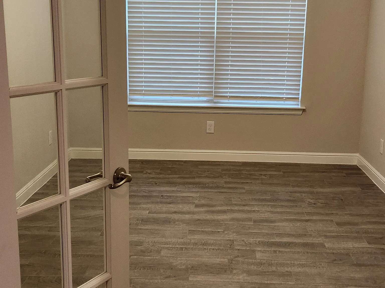 4 bed, 2214 sqft, $2,500 — Photo 4