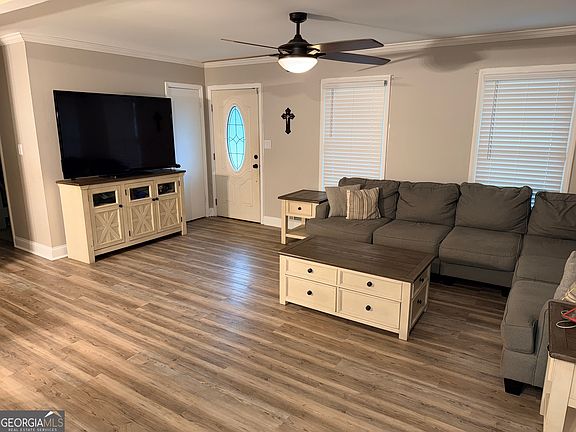 4th image of 171 Candy Cir