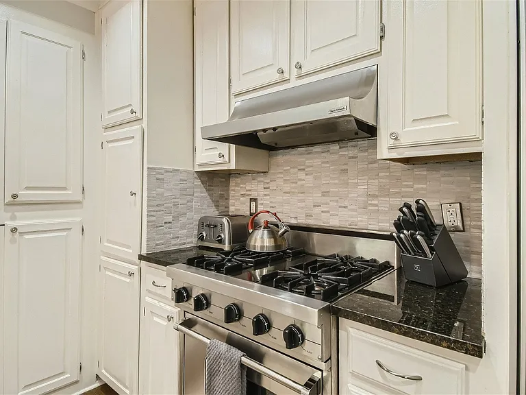 4129 Holland Ave — Photo 10