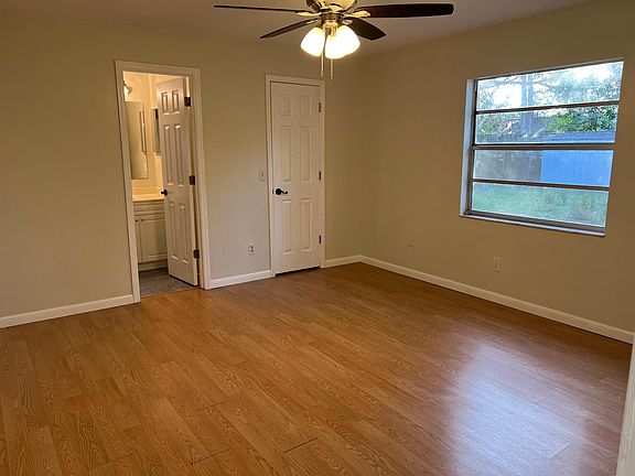 5th image of 1300 SW 76th Dr