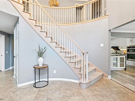 3rd image of 17440 Willow Wood Dr