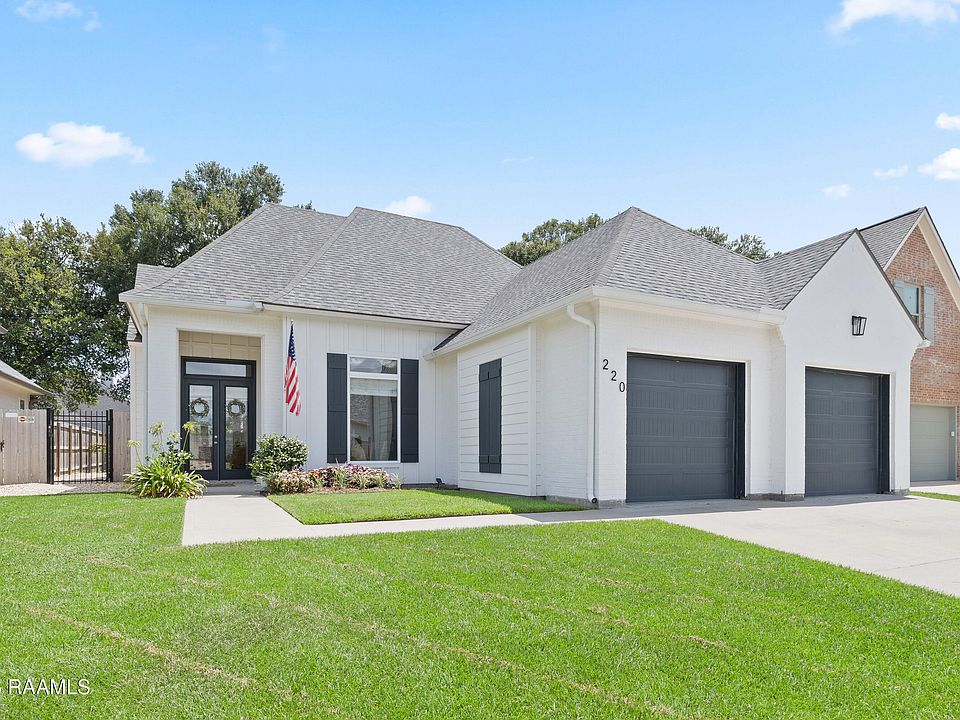 1st image of 220 Treescape Dr
