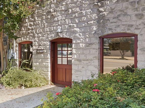 3rd image of 408-410 W Main St
