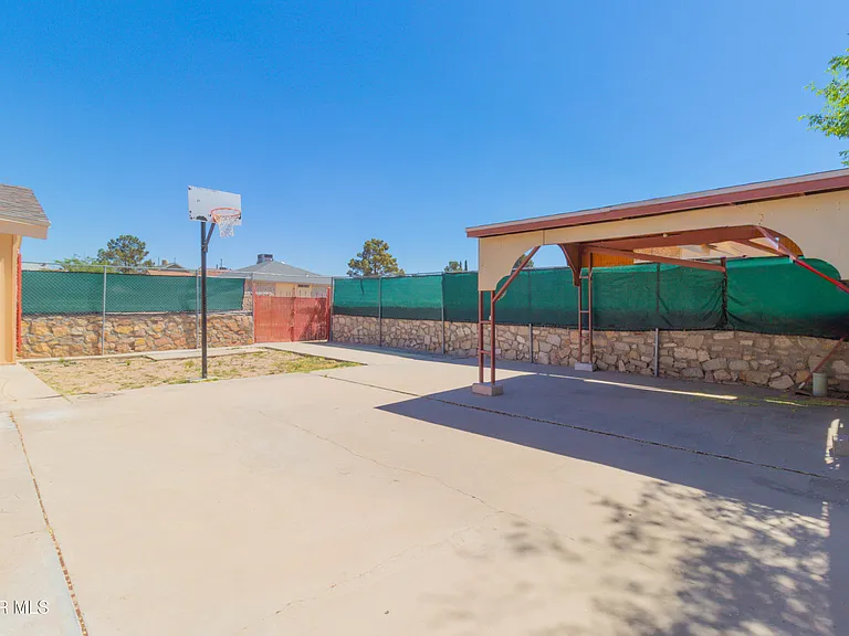 12056 Bellows Ct — Photo 33