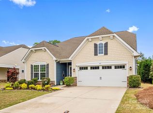 431 Kentmere Ln, Lake Wylie, SC 29710